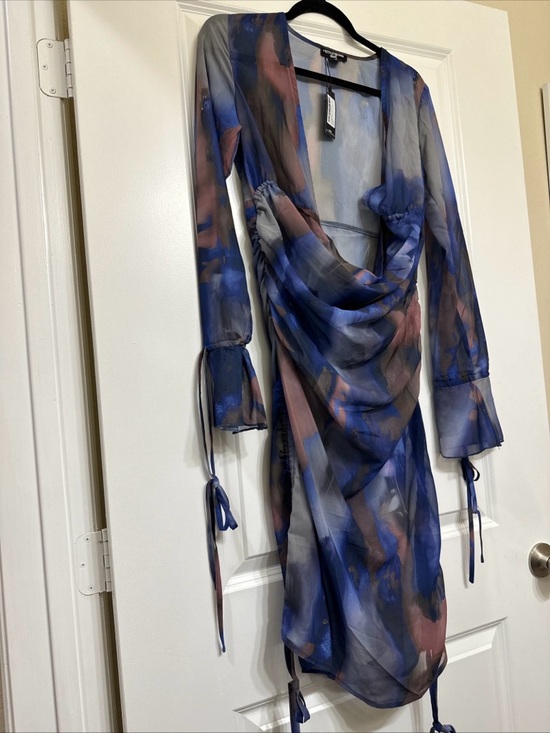 PrettyLittleThing Dresses & Skirts - PrettyLittleThing Blue & BrownFloral Sheer Wrap Top size 6 US